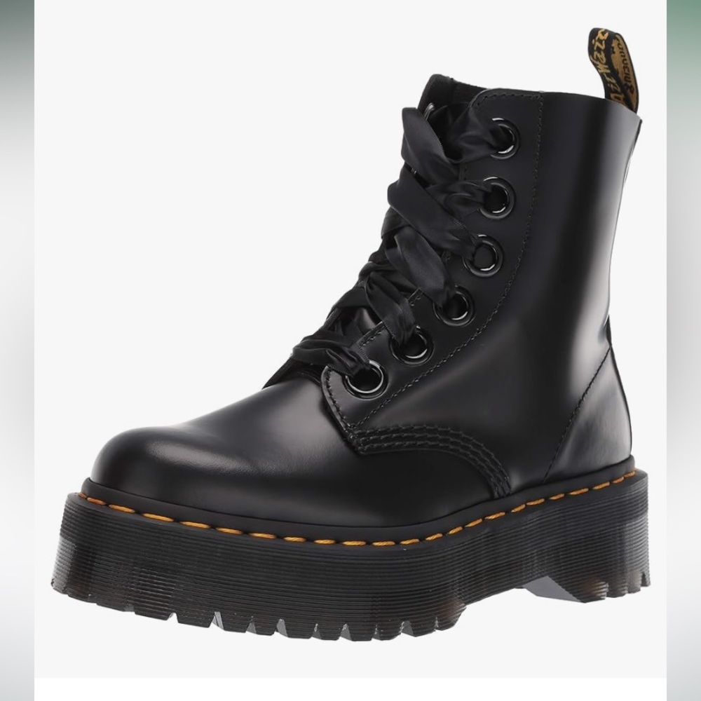 Dr. Martens docs size 9 Molly sold